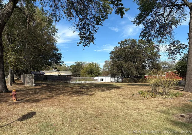 Homes for sale in Wagoner, OK | 701 Ne 4Th St, Wagoner, OK 74467 | MLS# 2618246