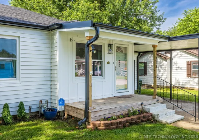 Photo 3 of Sale Pending at 213 E Falletti Ave, Claremore, OK 74017 | MLS# 2618194 | Listing updated on 2026-09-01