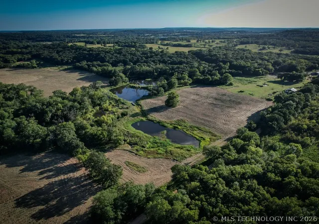 Homes for sale in Weleetka, OK | 385001 E 1150 Rd, Weleetka, OK 74880 | MLS# 2618268