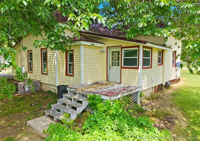 Homes for sale in Westville, OK | 321 E Delaware, Westville, OK 74965 | MLS# 2618304
