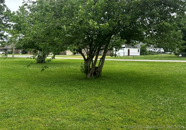 Homes for sale in Claremore, OK | 718 E 5Th St, Claremore, OK 74017 | MLS# 2618307