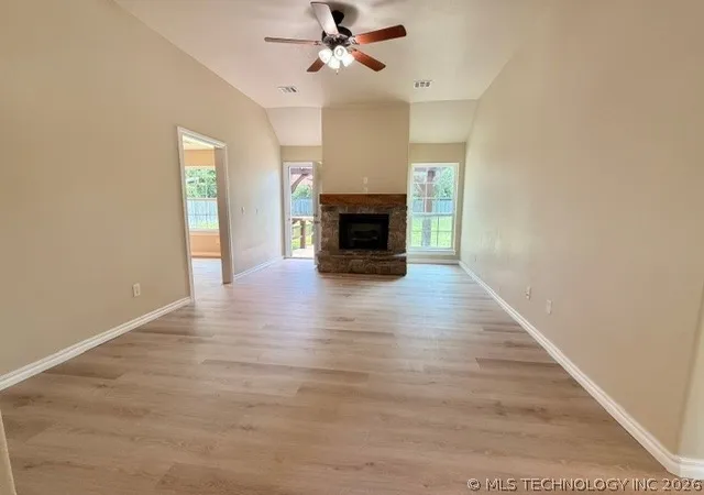 Photo 3 of Single family home for sale at 1502 Ne 2nd Street, Wagoner, OK 74467 | MLS# 2618099 | Listing updated on 2026-08-25