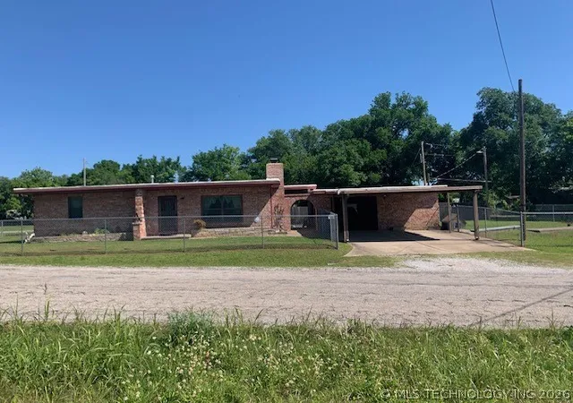 Photo 1 of Single family home for sale at 910 W Pogue St, Cleveland, OK 74020 | MLS# 2618142 | Listing updated on 2026-08-24