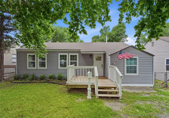 Photo 1 of Single family home for sale at 5040 S 36th Avenue W, Tulsa, OK 74107 | MLS# 2618130 | Listing updated on 2026-06-28
