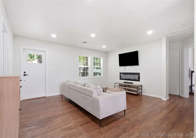 Photo 2 of Single family home for sale at 5040 S 36th Avenue W, Tulsa, OK 74107 | MLS# 2618130 | Listing updated on 2026-06-28