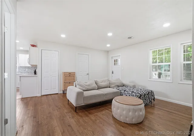 Photo 3 of Single family home for sale at 5040 S 36th Avenue W, Tulsa, OK 74107 | MLS# 2618130 | Listing updated on 2026-06-28