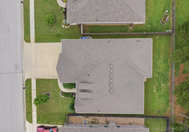 Photo 3 of Sale Pending at 814 E Delmar Pl, Broken Arrow, OK 74012 | MLS# 2618340 | Listing updated on 2026-08-20