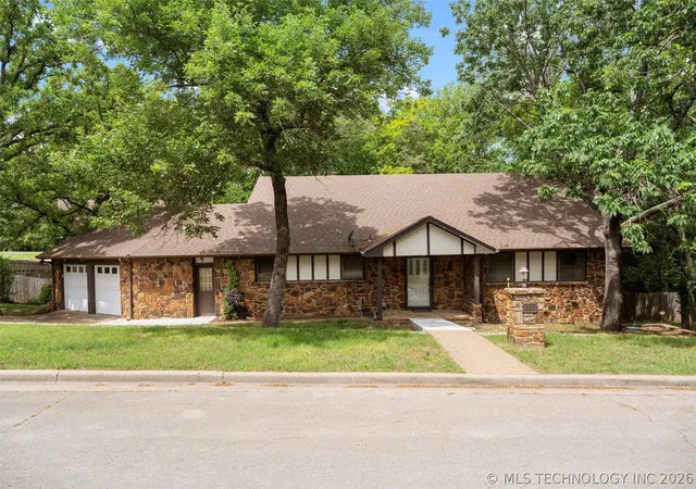 1st image of 633 Kenwood Dr, Bartlesville, OK 74006 | MLS# 2618215