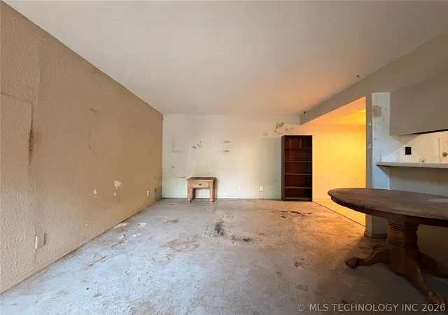 Homes for sale in Tulsa, OK | 2216 E 66th Pl #1805, Tulsa, OK 74136 | MLS# 2618185