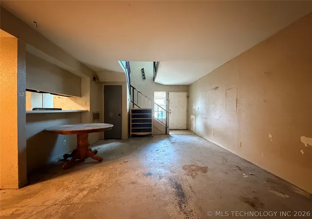 Homes for sale in Tulsa, OK | 2216 E 66th Pl #1805, Tulsa, OK 74136 | MLS# 2618185