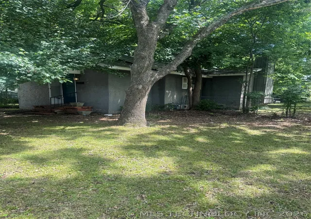 Homes for sale in Broken Arrow, OK | 235 E Freeport St, Broken Arrow, OK 74012 | MLS# 2618362