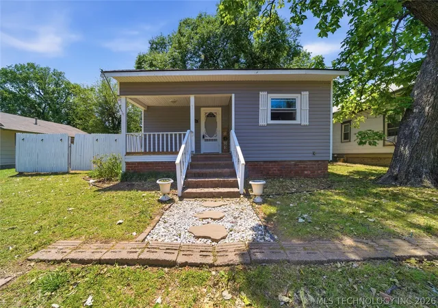 Homes for sale in Collinsville, OK | 1419 W Maple St, Collinsville, OK 74021 | MLS# 2618374
