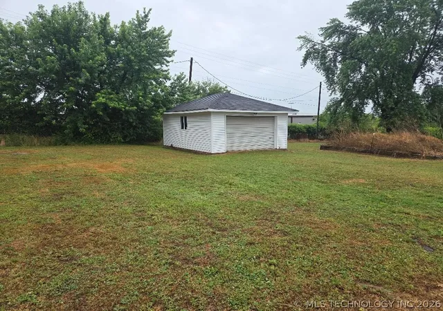 3rd image of 605 S 4Th, Eufaula, OK 74432 | MLS# 2618344
