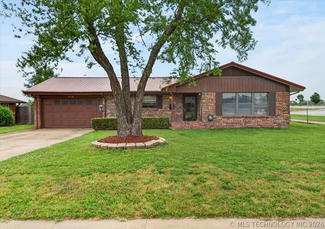 Homes for sale in Bartlesville, OK | 5716 Baylor Dr, Bartlesville, OK 74006 | MLS# 2618395