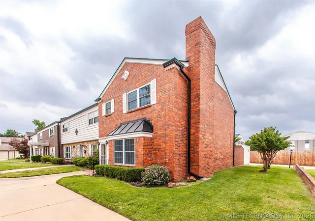 Photo 3 of Condo for sale at 5510 E 46th Street #3, Tulsa, OK 74135 | MLS# 2618328 | Listing updated on 2026-08-25