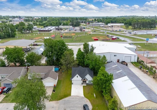 43rd image of 101 Zachary Dr, Grove, OK 74344 | MLS# 2617948