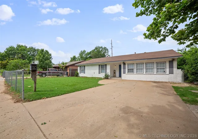 Photo 2 of Single family home for sale at 1816 S Nogales Ave, Tulsa, OK 74107 | MLS# 2618415 | Listing updated on 2026-05-20