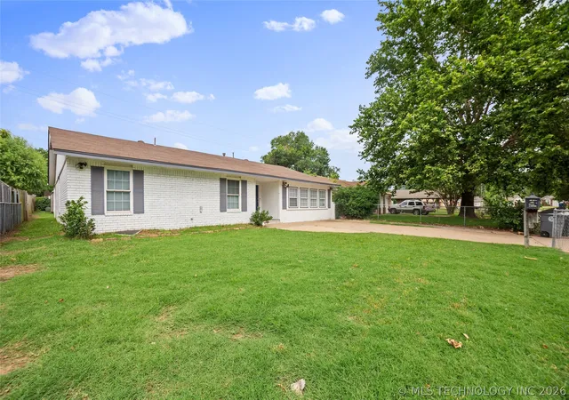 Photo 3 of Single family home for sale at 1816 S Nogales Ave, Tulsa, OK 74107 | MLS# 2618415 | Listing updated on 2026-05-20