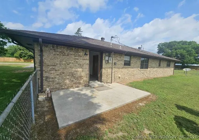 2nd image of 206 N Grand Ave, Mannsville, OK 73447 | MLS# 2618428