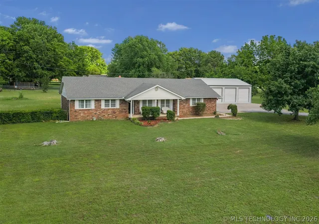 1st image of 212 N Will Rogers Loop W, Oologah, OK 74053 | MLS# 2618493