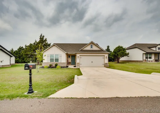 Photo 2 of Single family home for sale at 3321 Oak Ridge, Guthrie, OK 73044 | MLS# 2618399 | Listing updated on 2026-08-20