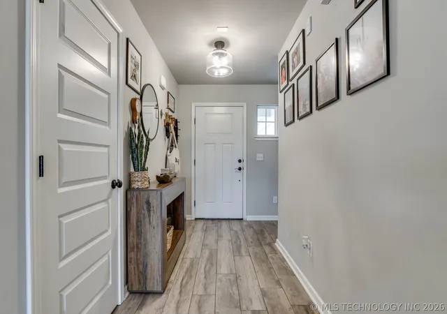 Photo 3 of Single family home for sale at 3321 Oak Ridge, Guthrie, OK 73044 | MLS# 2618399 | Listing updated on 2026-08-20