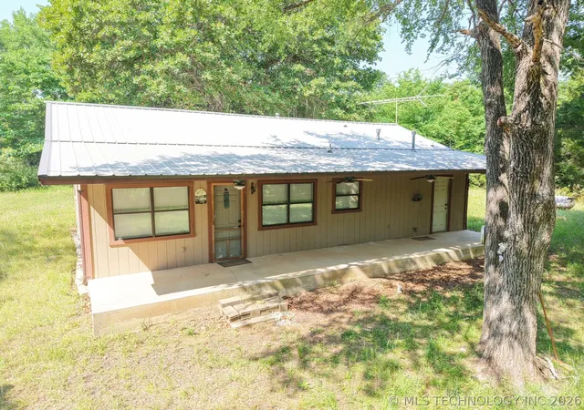 Homes for sale in Dustin, OK | 9420 E 120th Rd, Dustin, OK 74839 | MLS# 2618288