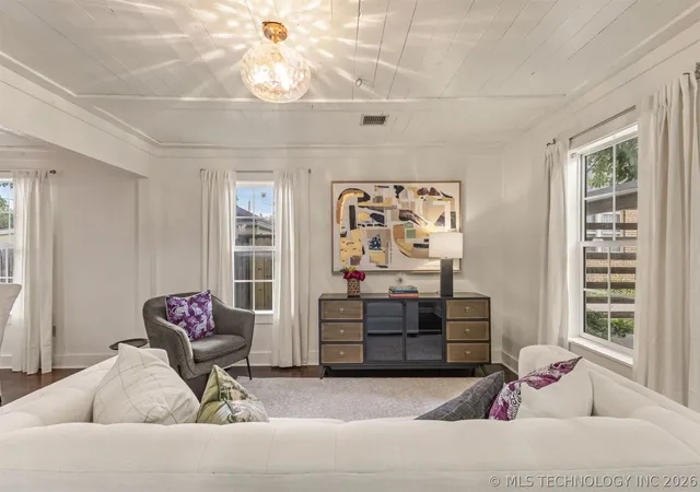 Photo 3 of Sale Pending at 1536 S Atlanta Pl, Tulsa, OK 74104 | MLS# 2618455 | Listing updated on 2026-08-20