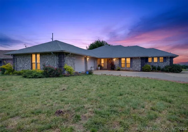 Photo 2 of Sale Pending at 18820 Ridge Rd, Catoosa, OK 74015 | MLS# 2618421 | Listing updated on 2026-07-13