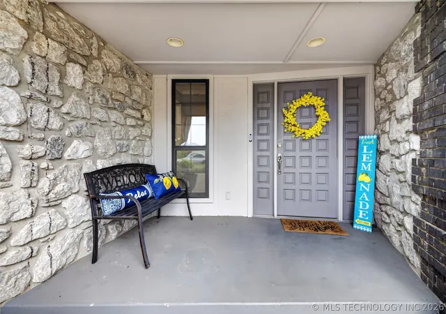 Photo 4 of Sale Pending at 18820 Ridge Rd, Catoosa, OK 74015 | MLS# 2618421 | Listing updated on 2026-07-13