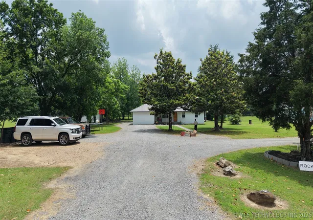 Homes for sale in Talihina, OK | 3647 Se Hwy 63, Talihina, OK 74571 | MLS# 2618545