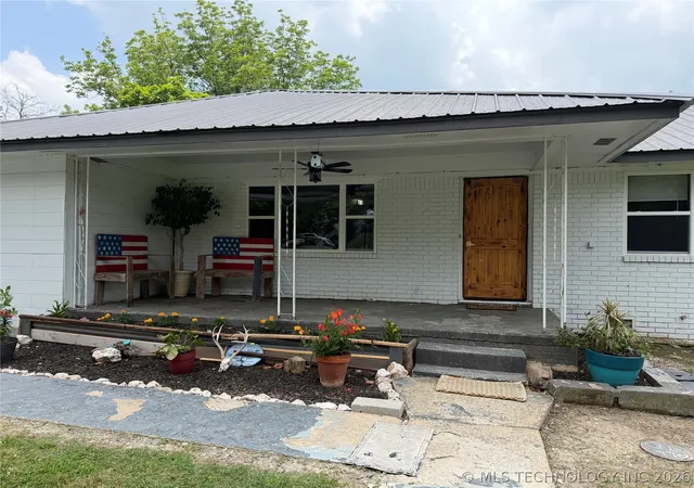 Homes for sale in Talihina, OK | 3647 Se State Hwy 63, Talihina, OK 74571 | MLS# 2618558