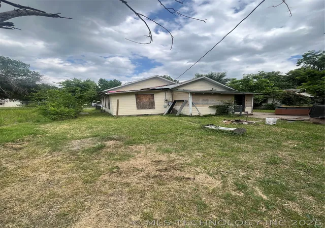 Homes for sale in Okmulgee, OK | 716 N Alabama Ave, Okmulgee, OK 74447 | MLS# 2618561