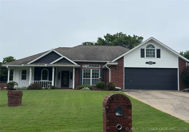 Homes for sale in Fort Gibson, OK | 1207 Grandview, Fort Gibson, OK 74434 | MLS# 2618578