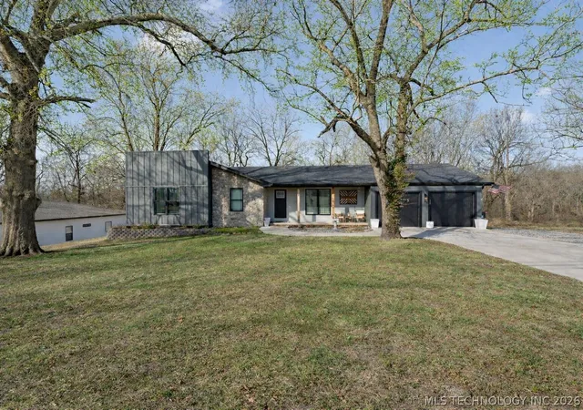 Homes for sale in Grove, OK | 1420 Sumac Rd, Grove, OK 74344 | MLS# 2618152