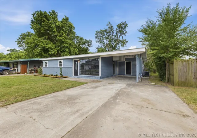 Homes for sale in Muskogee, OK | 2805 Estelle Ave, Muskogee, OK 74401 | MLS# 2618312