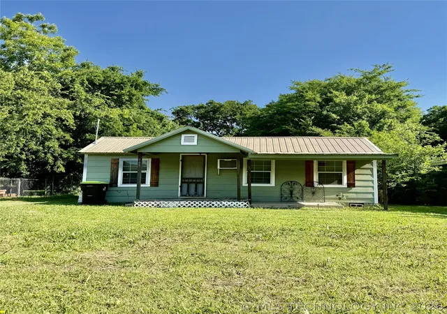 Homes for sale in Ada, OK | 708 W 3rd, Ada, OK 74820 | MLS# 2618529