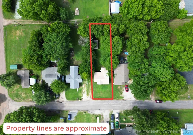Homes for sale in Ada, OK | 708 W 3rd, Ada, OK 74820 | MLS# 2618529