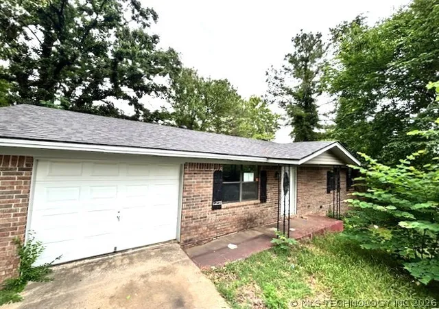 Photo 1 of Single family home for sale at 500 Nw 2nd Street, Wilburton, OK 74578 | MLS# 2618676 | Listing updated on 2026-08-27