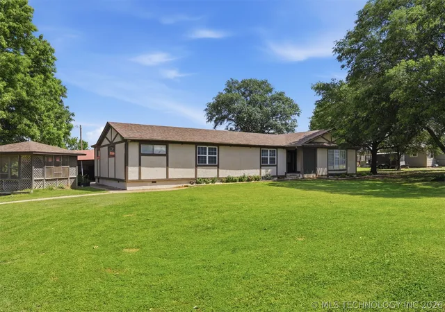 Homes for sale in Durant, OK | 2116 Mason St, Durant, OK 74701 | MLS# 2618687