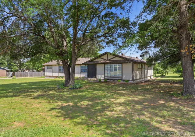 Homes for sale in Durant, OK | 2116 Mason St, Durant, OK 74701 | MLS# 2618687
