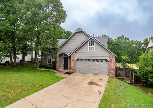 Homes for sale in Tulsa, OK | 3426 S 76Th Westavenue, Tulsa, OK 74107 | MLS# 2618172