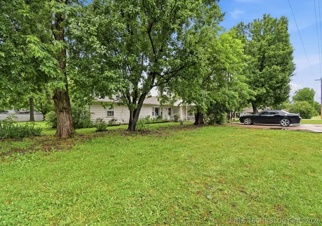 26th image of 105 S Locust St, Oologah, OK 74053 | MLS# 2618717