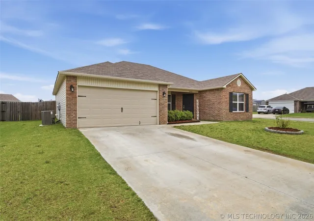 Homes for sale in Claremore, OK | 23434 S Donna Ln, Claremore, OK 74019 | MLS# 2618599