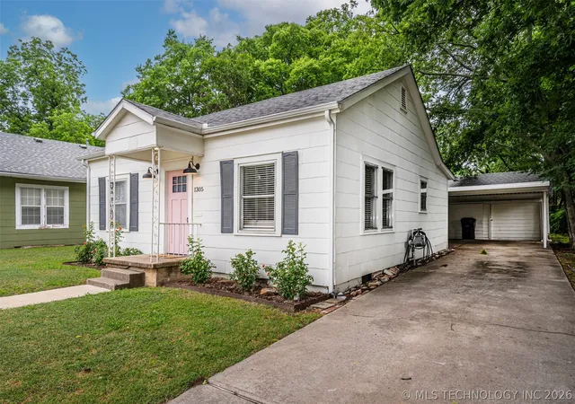 Homes for sale in Ardmore, OK | 1305 Hargrove St, Ardmore, OK 73401 | MLS# 2615160