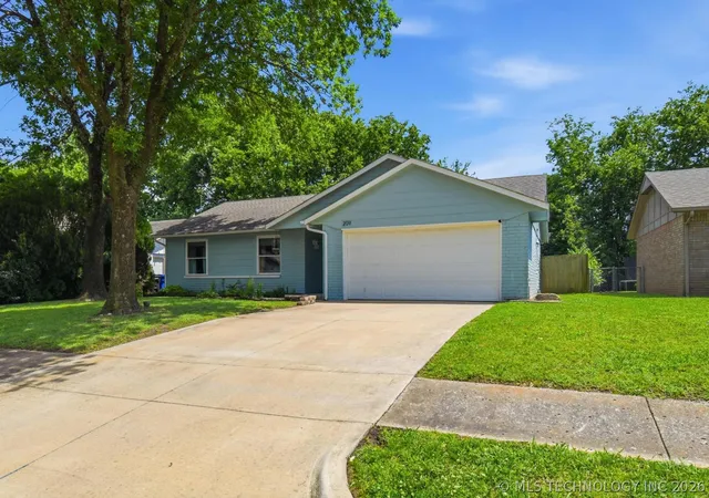 1st image of 209 E Austin St, Broken Arrow, OK 74011 | MLS# 2618724