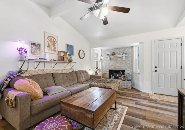 3rd image of 209 E Austin St, Broken Arrow, OK 74011 | MLS# 2618724