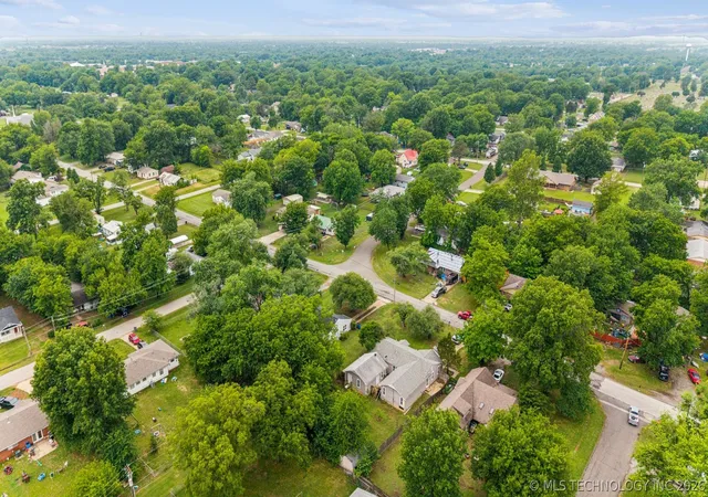 Homes for sale in Wagoner, OK | 1010 N Gertrude Ave, Wagoner, OK 74467 | MLS# 2617609
