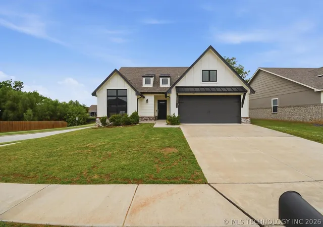 Homes for sale in Broken Arrow, OK | 7312 S Indianwood Ave, Broken Arrow, OK 74011 | MLS# 2618696