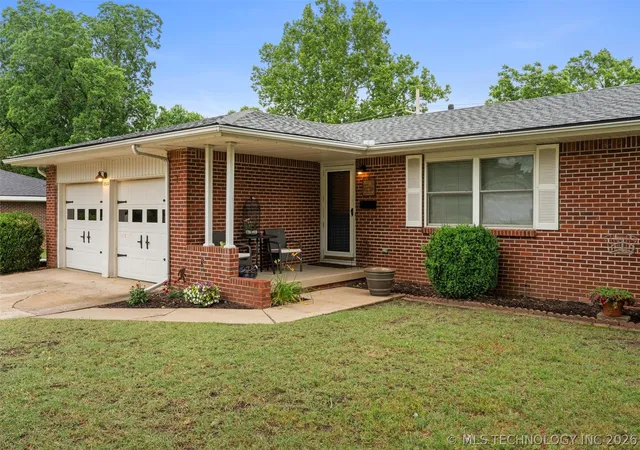 Homes for sale in Bartlesville, OK | 1604 Harned, Bartlesville, OK 74006 | MLS# 2618458
